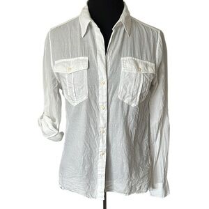 Patagonia White Organic Cotton Women's Size Medium Blouse with front pockets.
